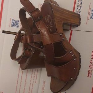 Italy Leather Wood Platforms